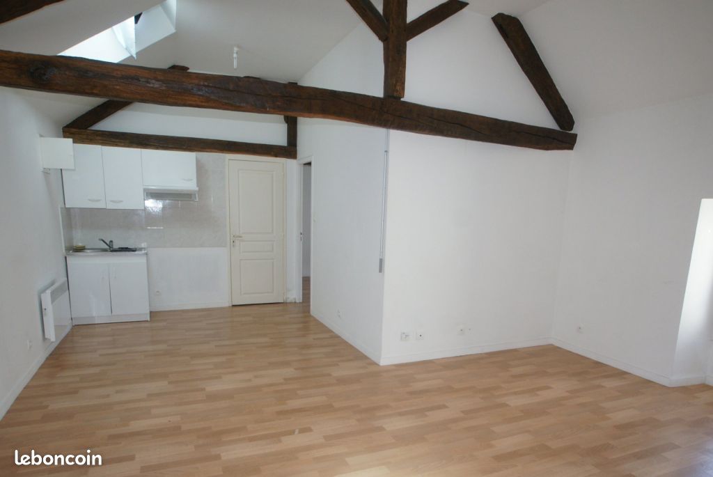 Appartement 2 pièces 39 m² · à Civray · 39 m² · 355 €