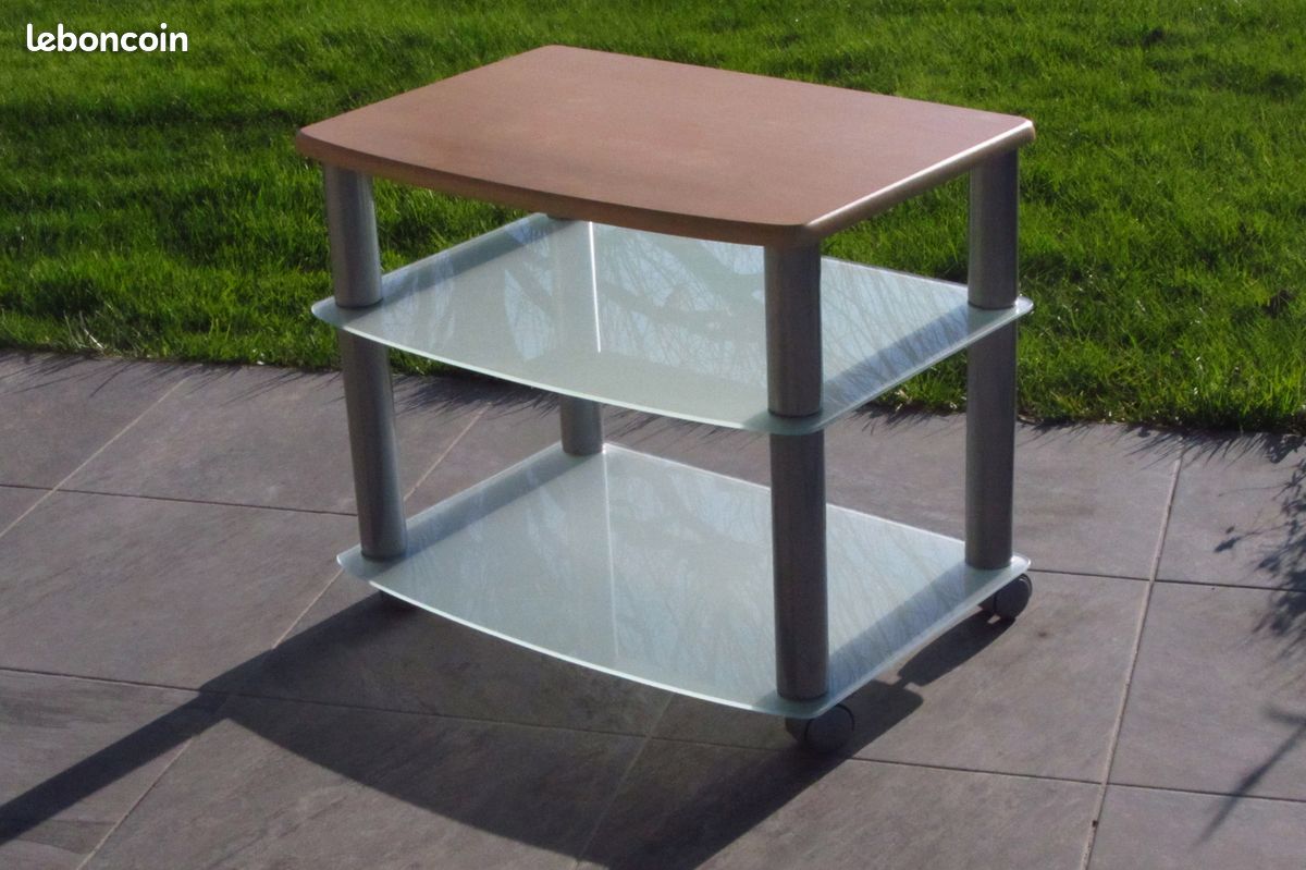 Table TV (image 1)