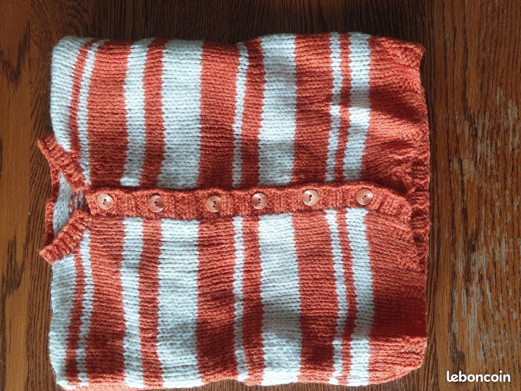 Gilet 3/4 ans fait main en laine (image 2)