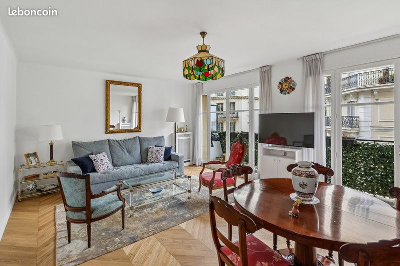 Appartement 3 pièces 82 m² · à Saint-Mandé · 82 m² · 780 000 €