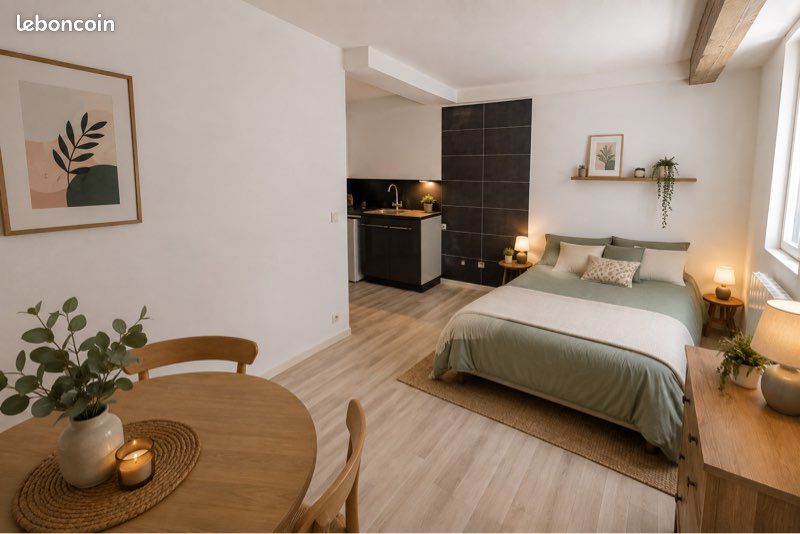Appartement 1 pièce 33 m² · à Saint-Genis-Laval · 33 m² · 750 €
