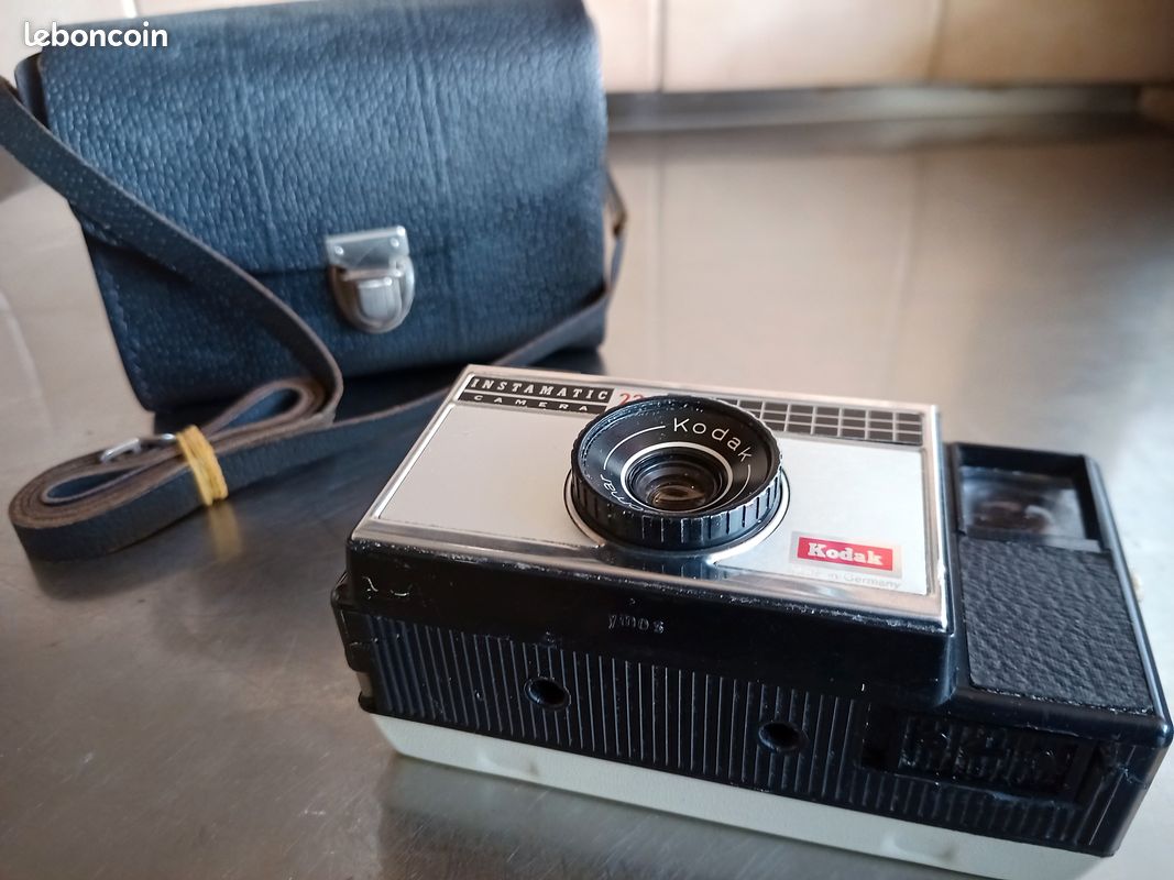 Appareil Photo Argentique Vintage Kodak Instamatic 224 (1966) - Allemagne - Format 126 - Fonctionnel Avec étui