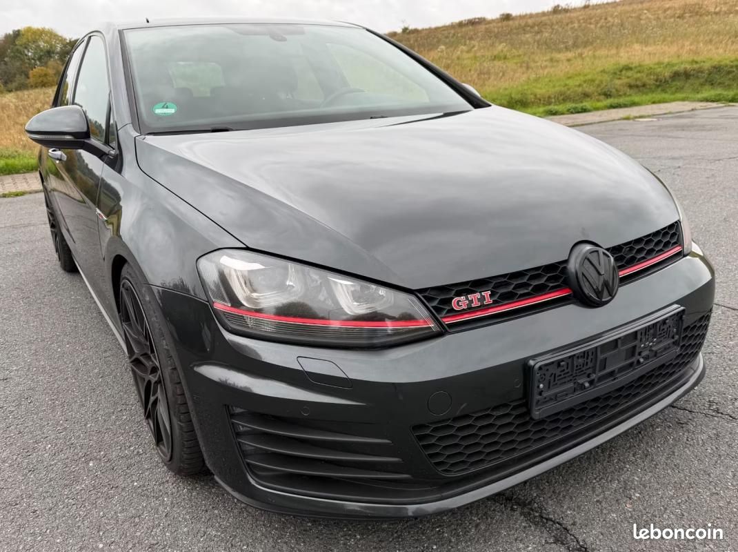Volkswagen Golf VII LIM. GTI PERFORMANCE BMT 230 CH BVM - VOLANT EN CUIR (image 15)