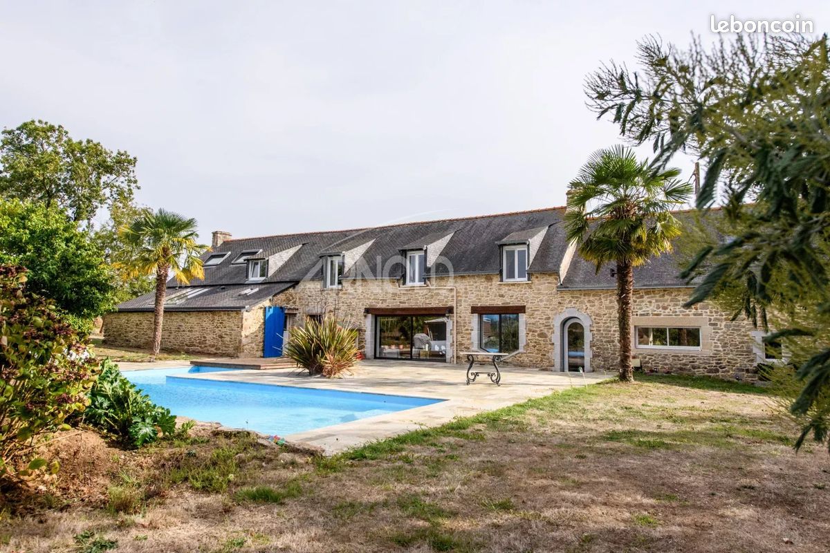 Maison 11 pièces 300 m² · à Surzur · 300 m² · 1 150 000 €