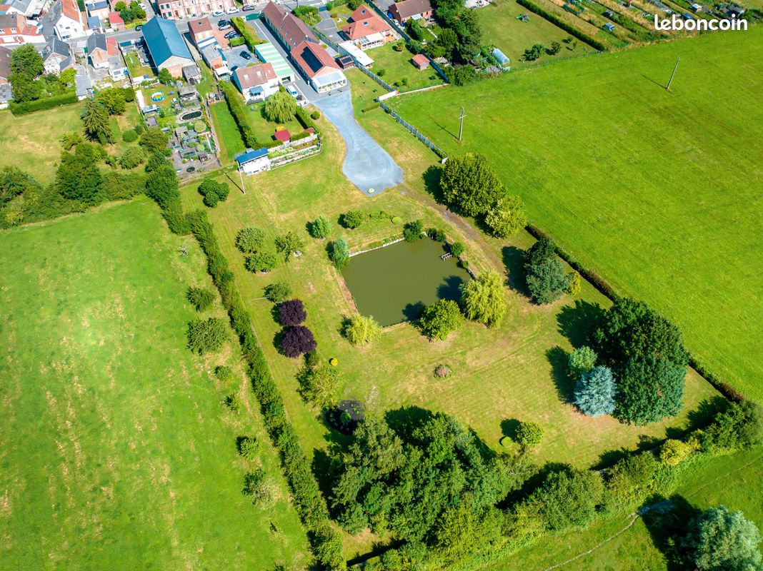 Maison 1 pièce 300 m² · à Thivencelle · 300 m² · 650 000 €