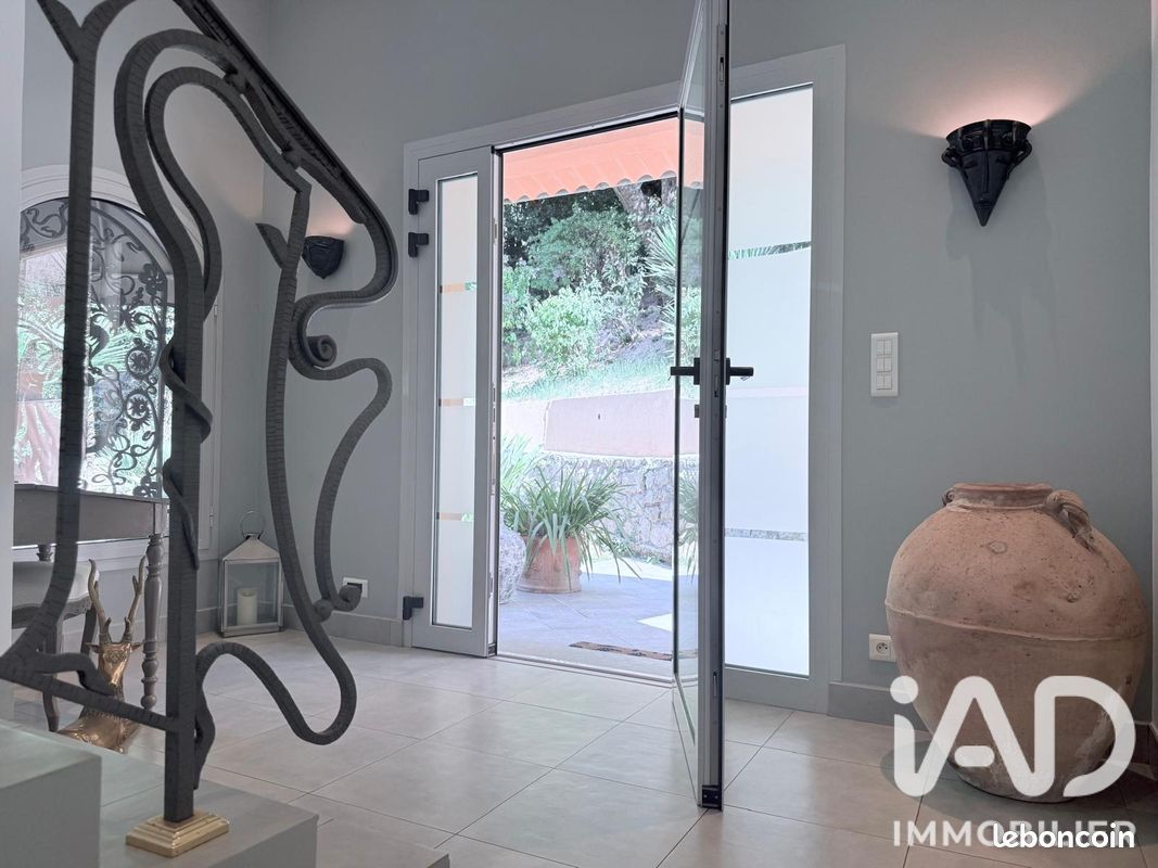 Maison 6 pièces 204 m² · à Menton · 204 m² · 890 000 €