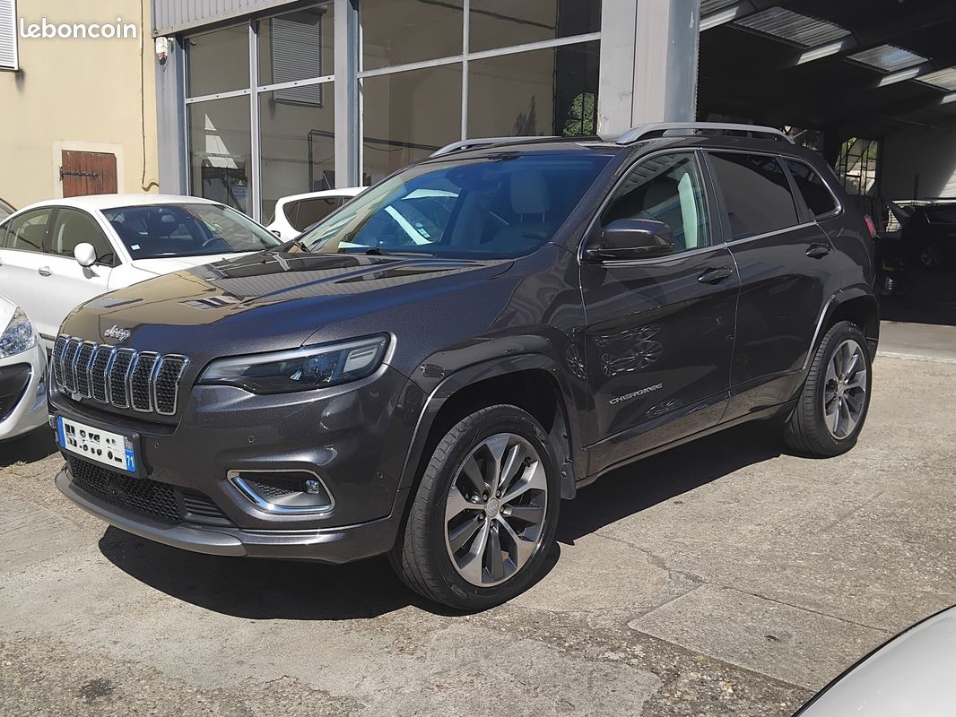 Jeep Cherokee IV 2.2 MultiJet 195ch Overland BVA9 — photo 1
