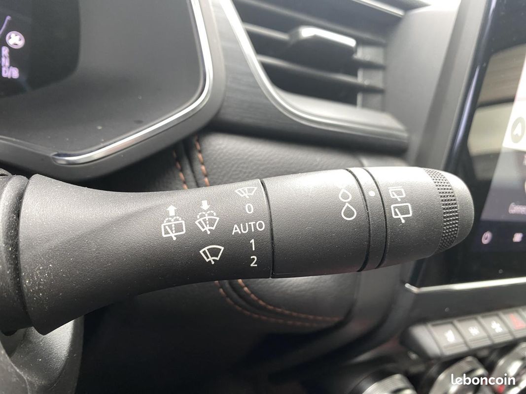 RENAULT CAPTUR 1.6 E-Tech Hybride - 145 - BVA multi-modes 2021 II Initiale Paris (image 24)