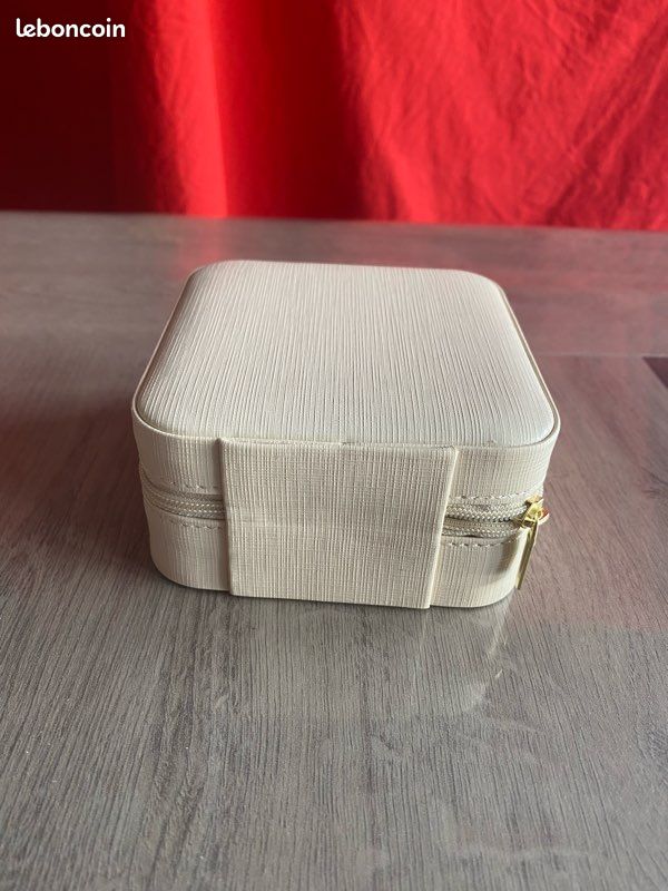 Grande Boîte à Bijoux 6 Niveaux Vlando - Avec Miroir, Tiroirs