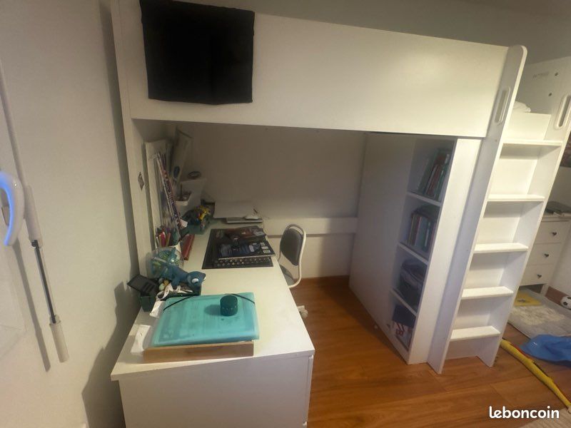 Lit en hauteur IKEA avec bureau étagère et placard (image 4)