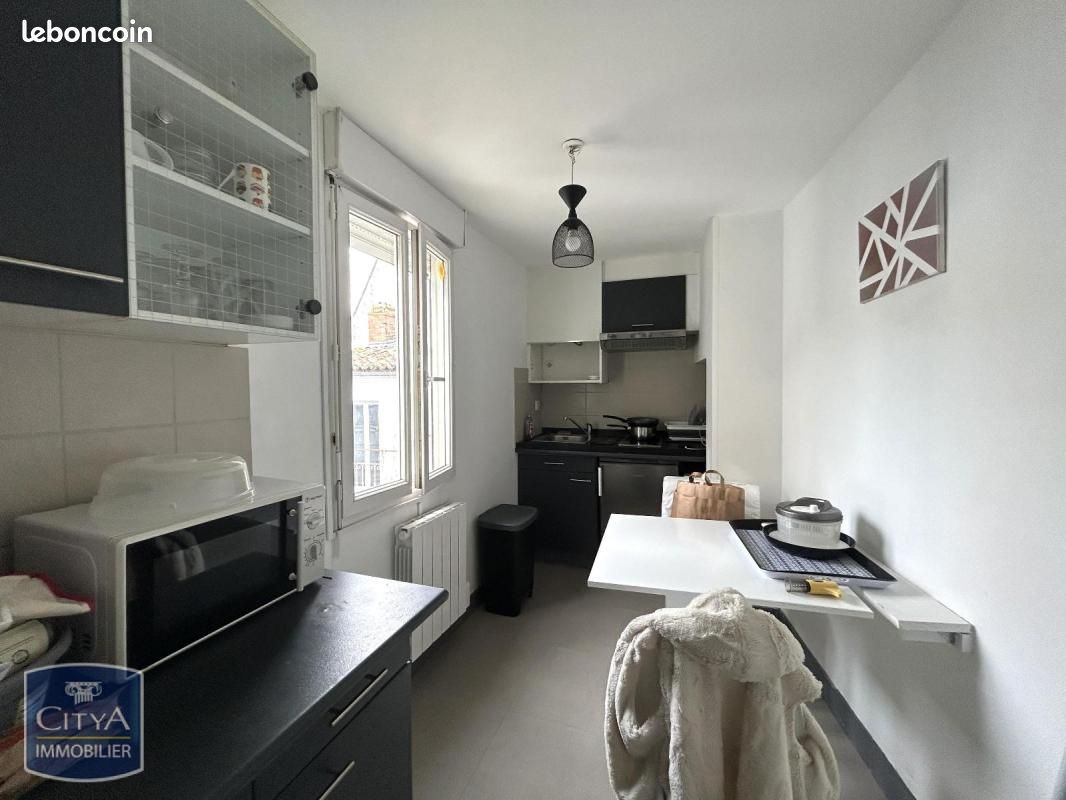 Appartement 1 pièce 20 m² · à Saintes · 20 m² · 460 €/mois