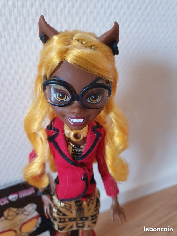 Poupée Monster High Clawdia Wolf Scaris comme neuve complète (image 3)