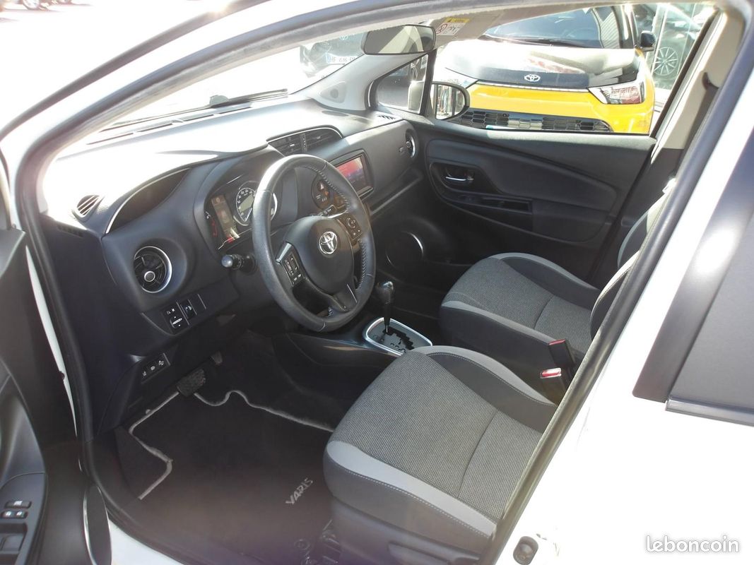 Toyota Yaris 110 VVT-i Design Y20 CVT 5p RC19 (image 4)