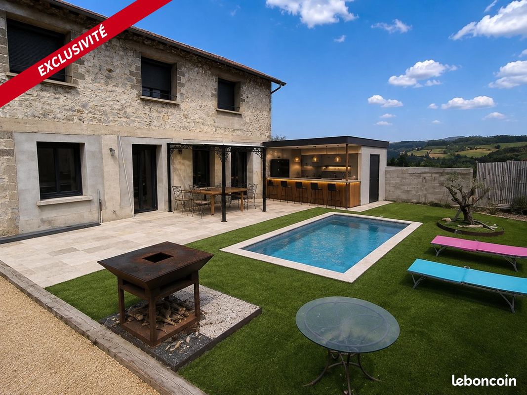Maison 6 pièces 140 m² · à Saint-Just-Malmont · 140 m² · 389 000 €