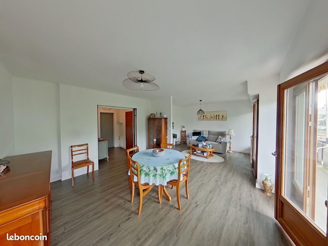 Appartement 3 pièces 80 m² · à Châtellerault · 80 m² · 98 000 €