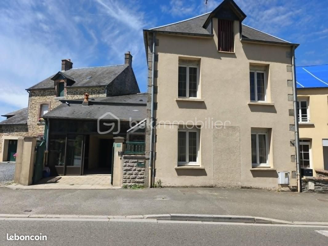 Maison 7 pièces 141 m² · à Saint-Cyr-en-Pail · 141 m² · 109 000 €