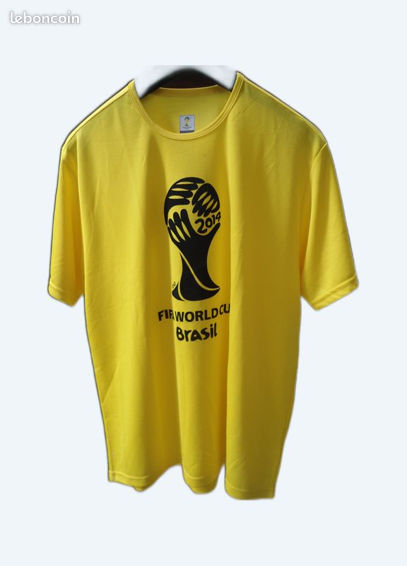 A vendre Maillot Coupe du monde 2014 équipe football Brésil, Marque FIFA, Taille XL, neuf (image 1)