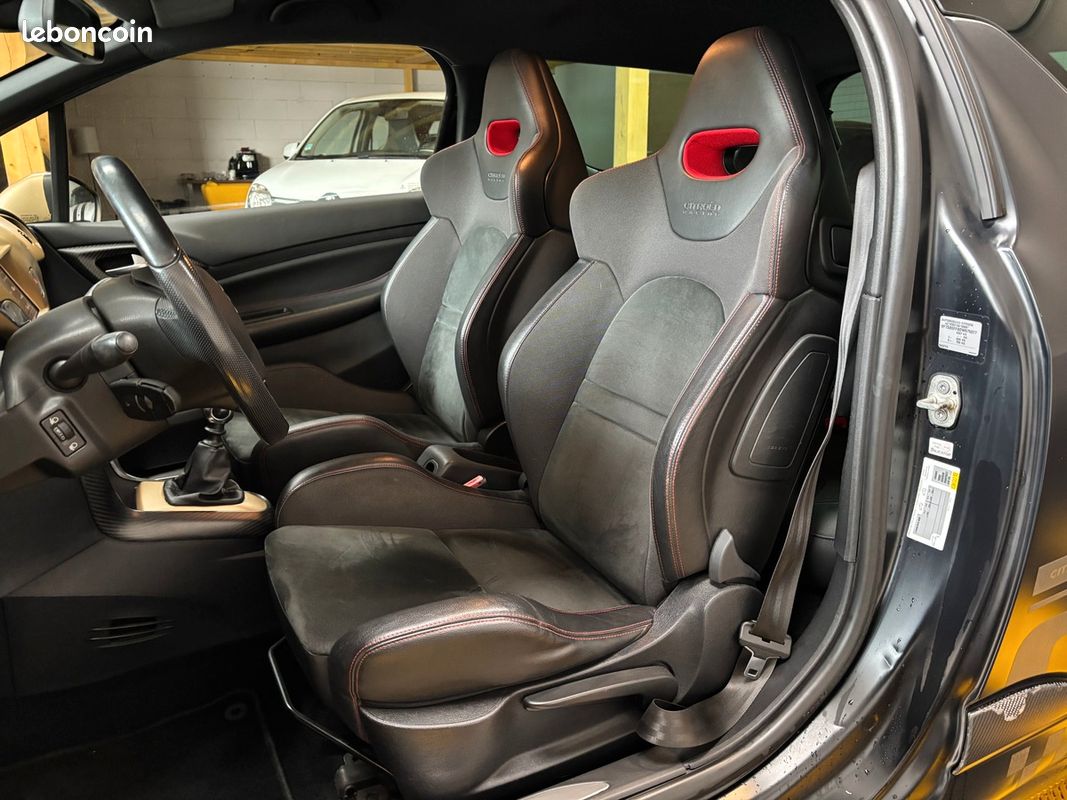 Citroën DS3 1.6 THP 203 RACING GOLD MAT (image 9)