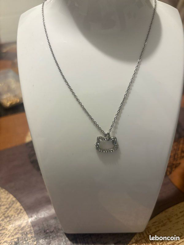 Collier hello kitty (image 1)