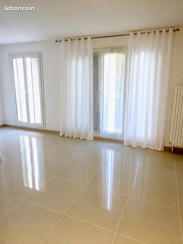 Appartement 3 pièces 67 m² · à Aix-en-Provence · 67 m² · 230 000 €