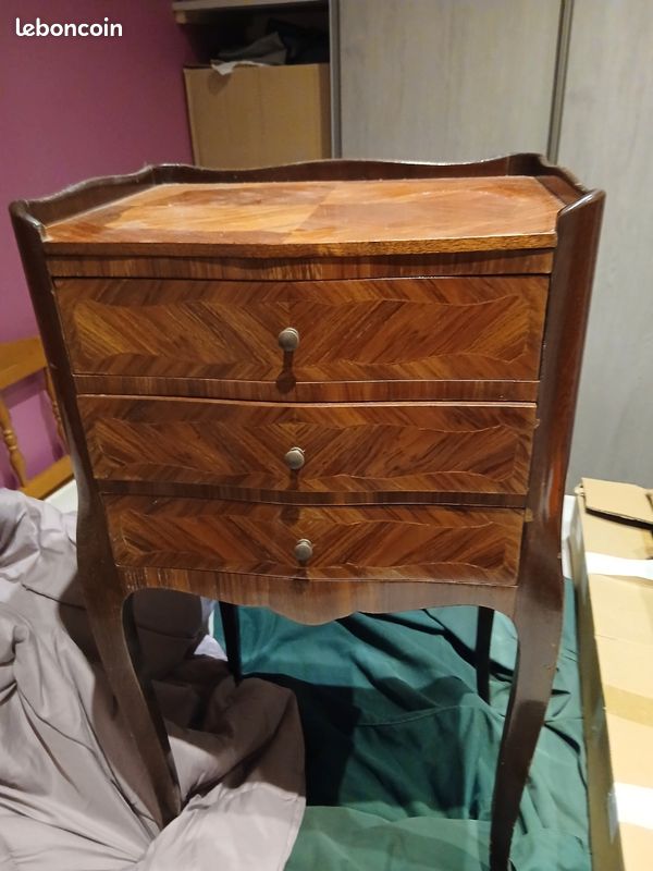 Table de nuit (image 1)