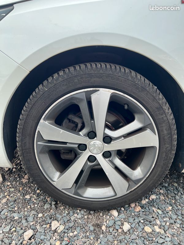 Peugeot 308 Phase II 1.5 BlueHDI 130 cv GT Line / distri neuve (image 7)