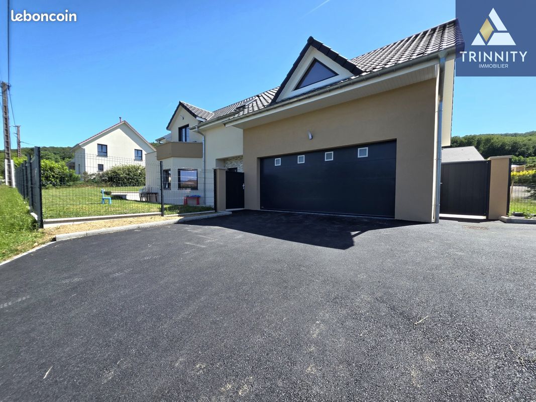 Maison 6 pièces 214 m² · à Évette-Salbert · 214 m² · 517 000 €