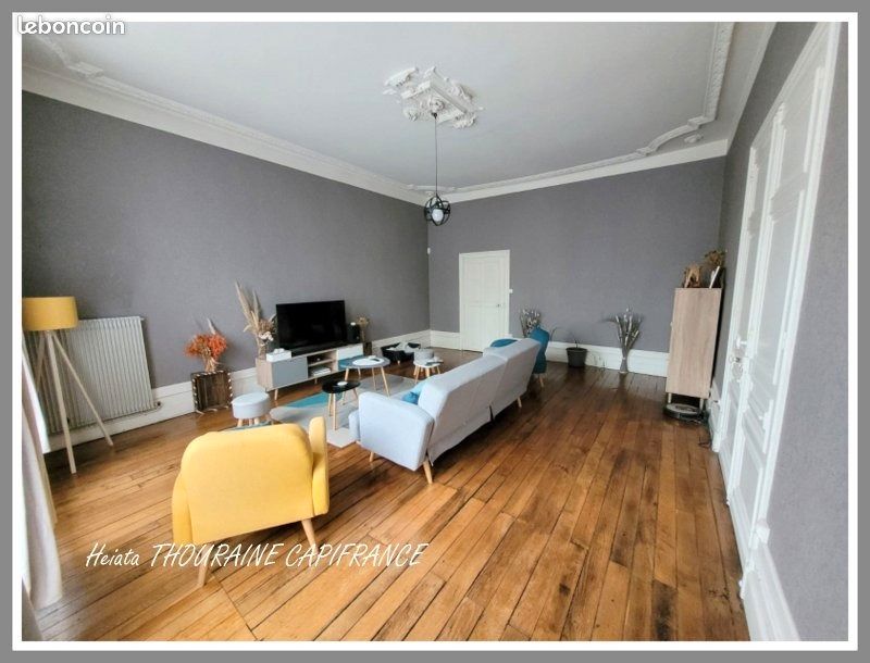 Maison 9 pièces 230 m² - Saint-Maixent-l'École 79400 (image principale 0)