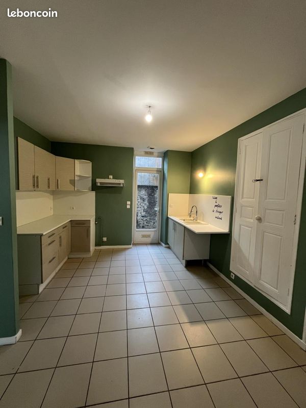 Maison 5 pièces 108 m² · à Évron · 108 m² · 131 750 €