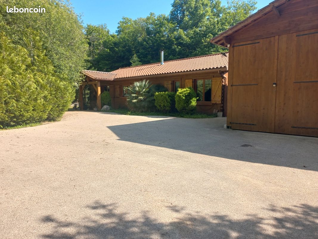 Maison 4 pièces 120 m² · à Neuvic · 120 m² · 239 500 €