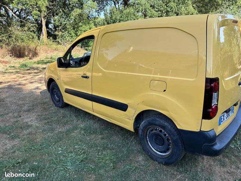 Citroën Berlingo 1.6 blueHdi Boîte automatique (image 2)