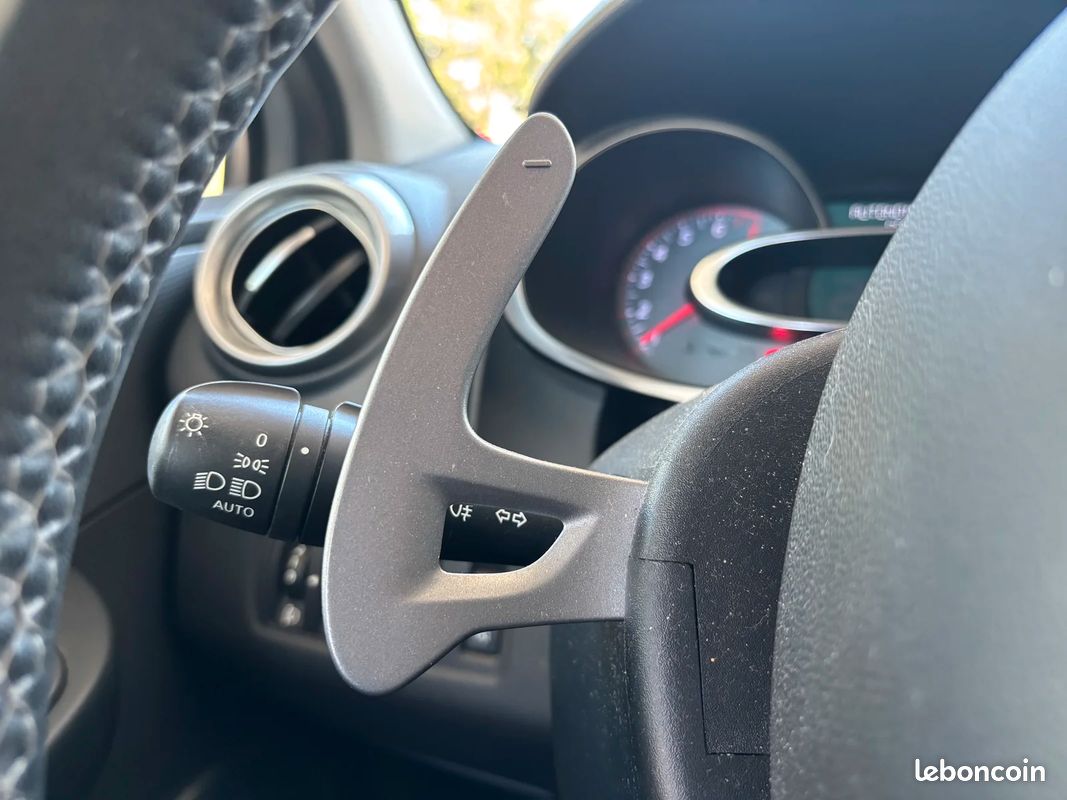 Renault CLIO IV TCe 120ch EDC GT / RS Drive / GPS / Origine France (image 26)