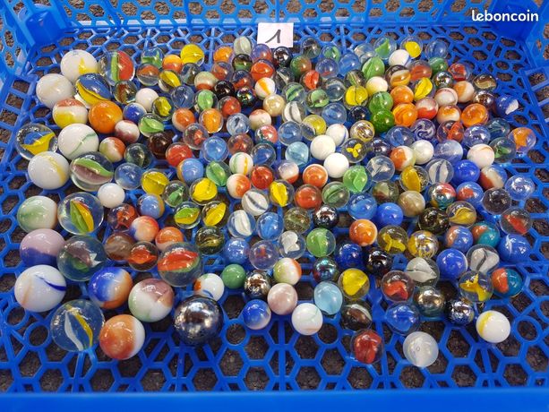 Lot De 67 Billes En Verre Anciennes - Jeu Vintage De Cour D'école
