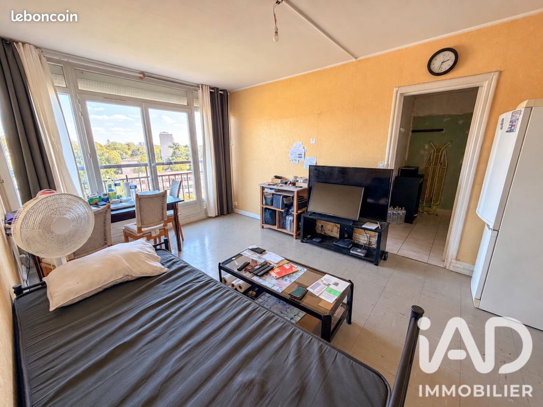 Appartement 3 pièces 55 m² · à Savigny-sur-Orge · 55 m² · 98 000 €