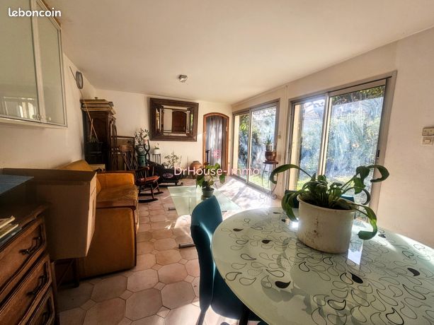 Propriété 9 pièces 286 m² — 15