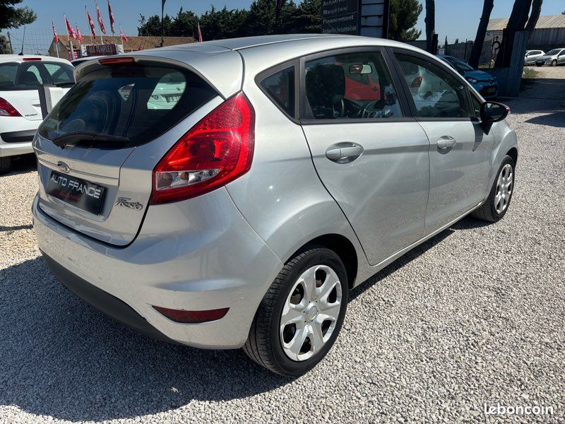 Ford fiesta 1.4tdci 70cv (image 2)
