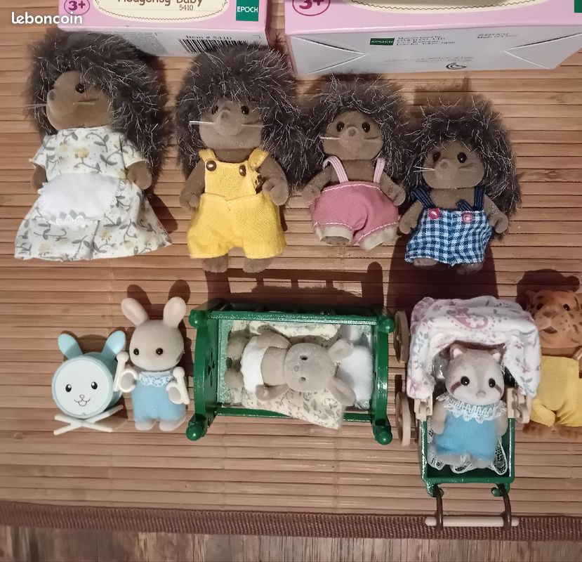 Lot vintage sylvanian families family hedgehog baby landeau chocolat rabbit baby set (image 2)