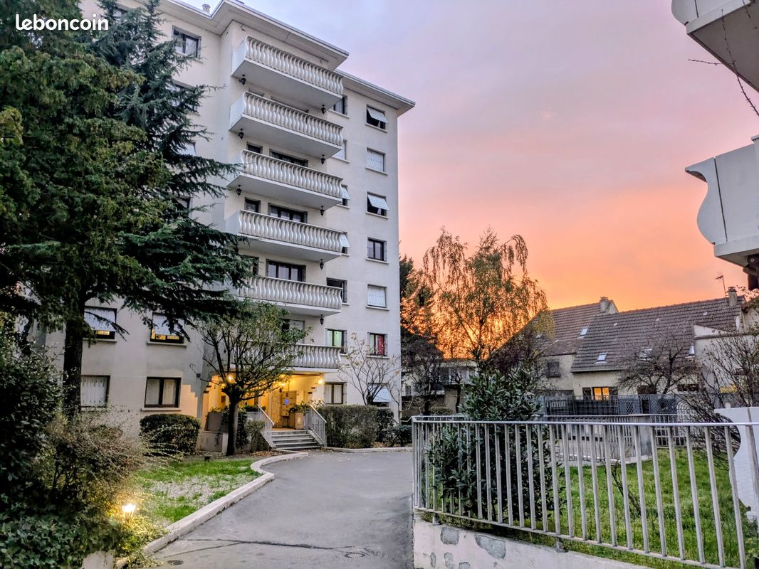 Appartement 6 pièces 111 m² · à Le Bourget · 111 m² · 299 000 €