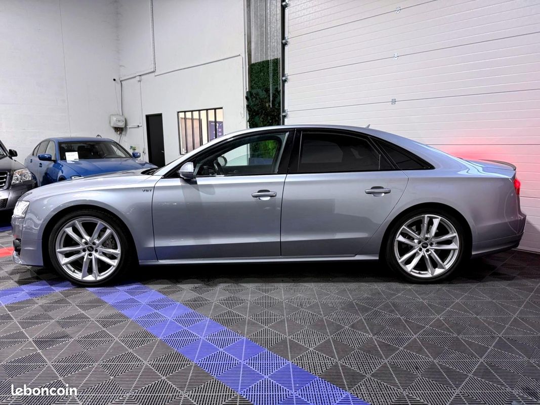 AUDI S8 PLUS 4.0 V8 TFSI 605 QUATTRO TIPTRONIC BVA - Toit ouvrant & Céramiques (image 4)