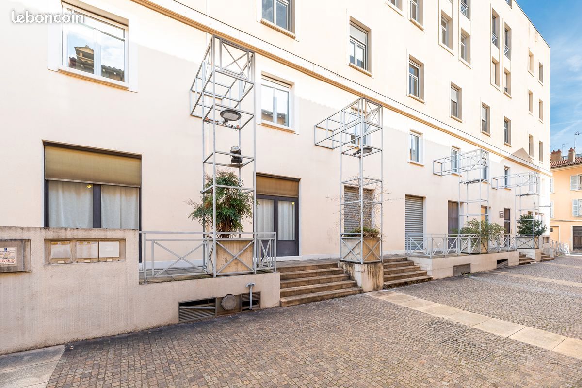 Appartement 3 pièces 74 m² · à Villefranche-sur-Saône · 74 m² · 135 000 €
