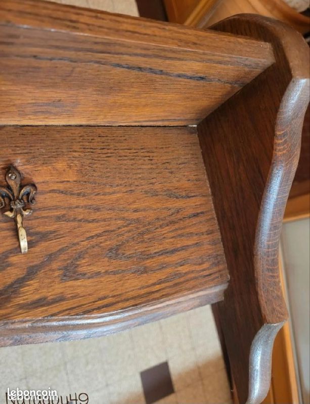 Étagère ancienne en chêne pour casseroles (image 4)