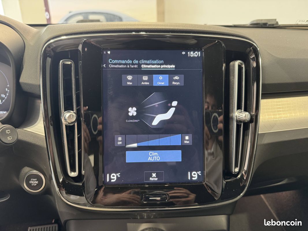 VOLVO XC40 T4 Recharge 129+82 ch DCT7 Start (image 14)
