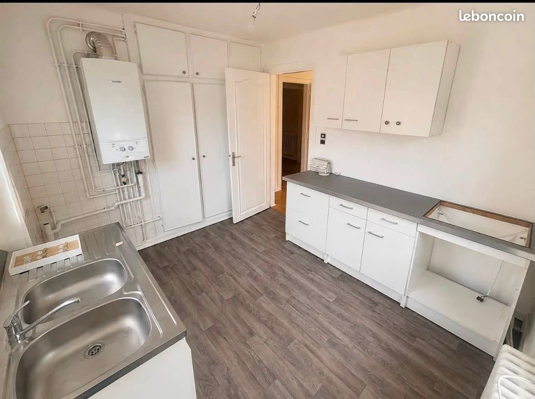 Appartement 3 pièces 80 m² · à Saint-Dié-des-Vosges · 80 m² · 710 €