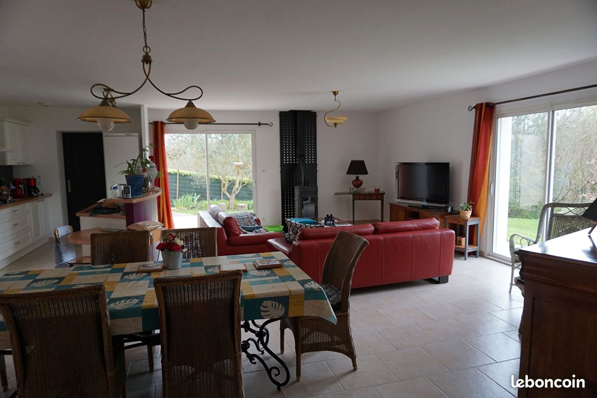 Maison 5 pièces 122 m² - Saint-Maxire 79410 (image 2)