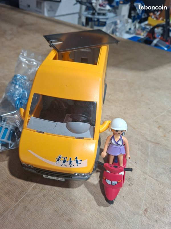 Playmobil van et scooter (image 3)