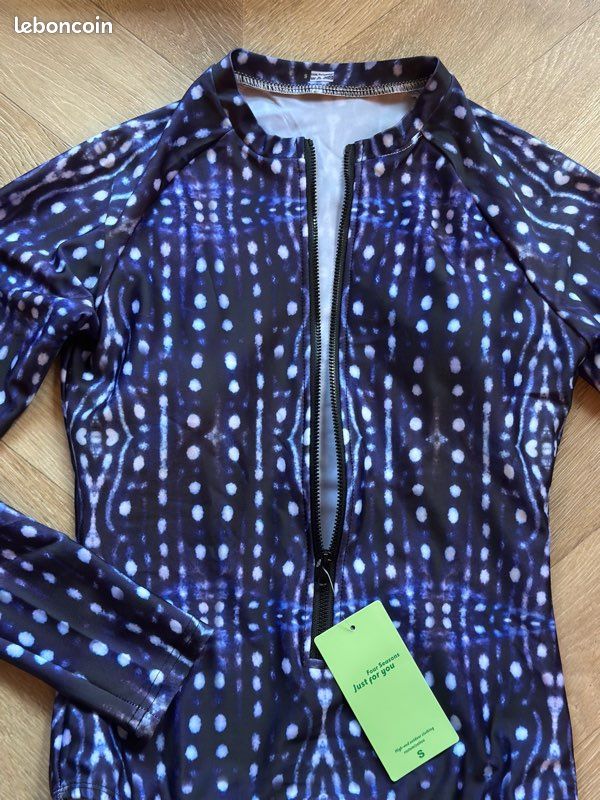 Maillot de bain 1 pièce manches longues imprimé requin-baleine neuf – taille S (image 4)