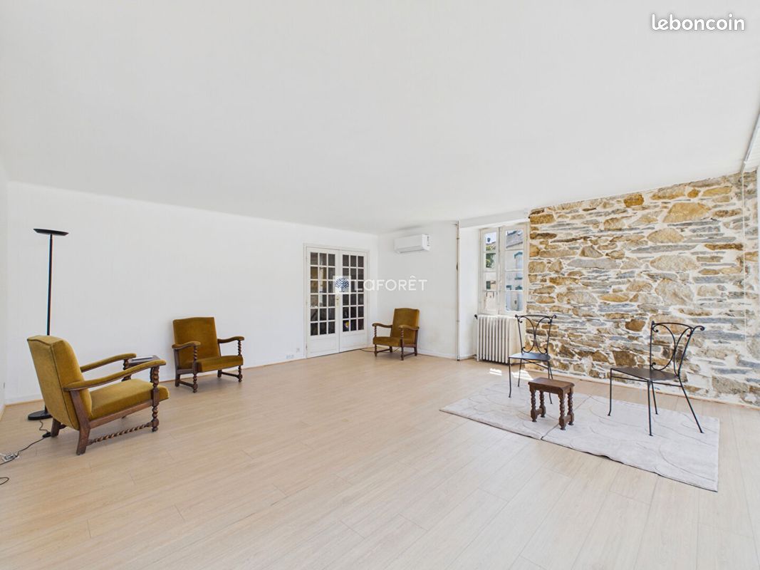 Maison 5 pièces 133 m² · à Brasparts · 133 m² · 145 800 €