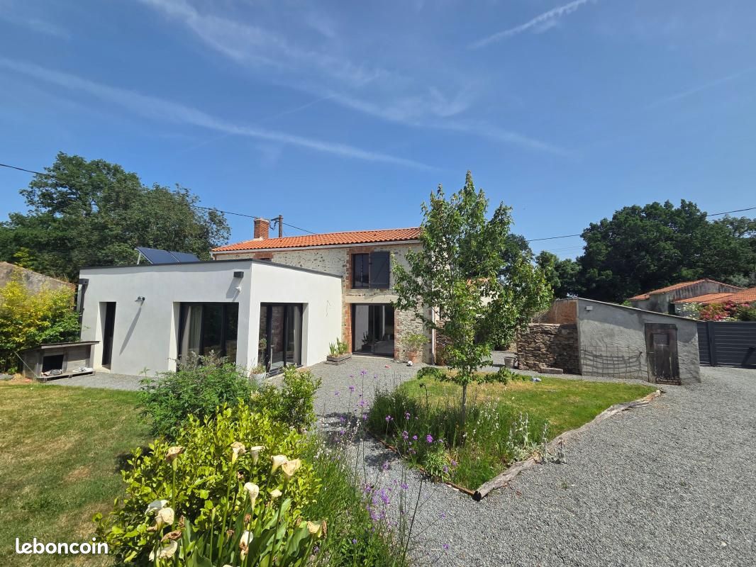 Maison 4 pièces 127 m² · à Corcoué-sur-Logne · 127 m² · 306 000 €