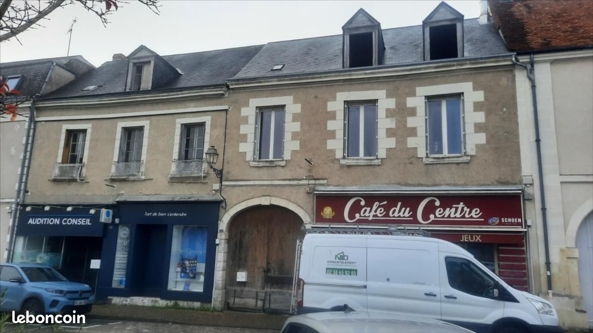 Immeuble 270 m² · à Valençay · 270 m² · 75 250 €