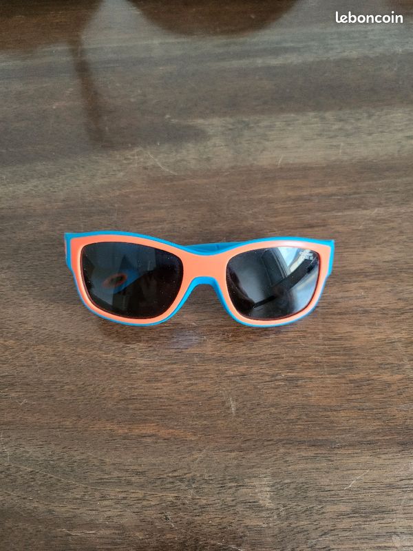 Lunette de soleil enfant (image 1)